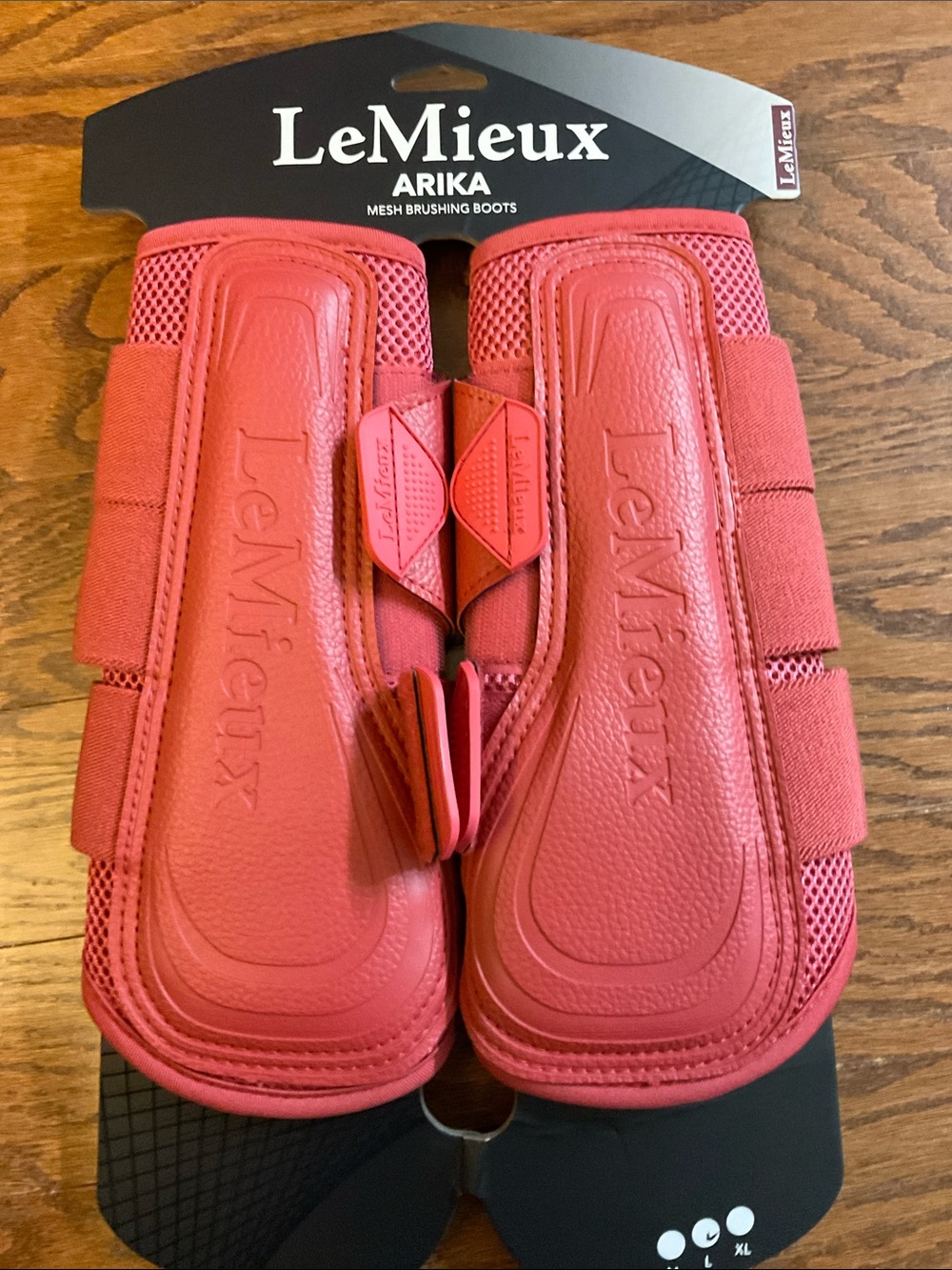 NWT LeMieux Arika Cranberry Mesh Brushing Boots-Large